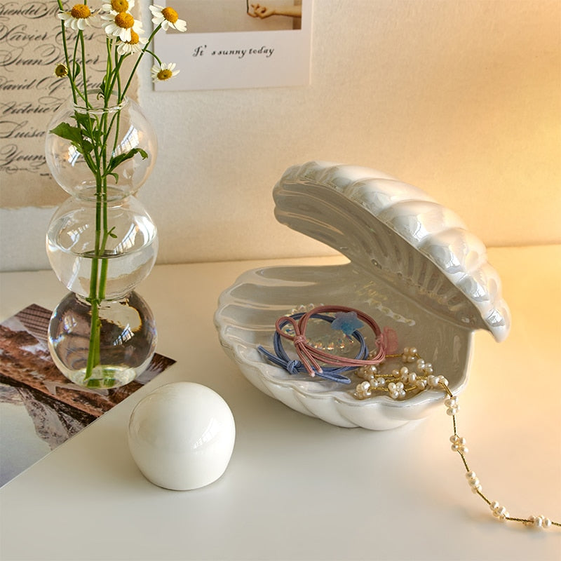 Ceramic Shell Table Lamp