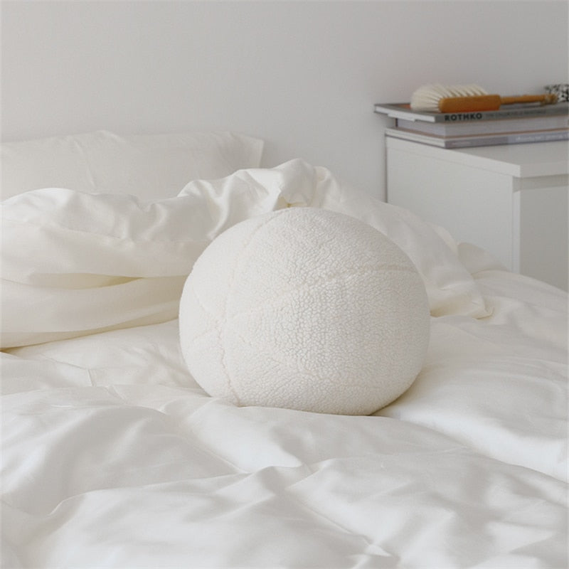 Nordic Ball Decorative Cushion