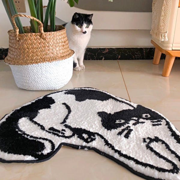 Collections Etc Adorable Cat Slice-Shaped Skid-Resistant Bath Mat, Size: 4